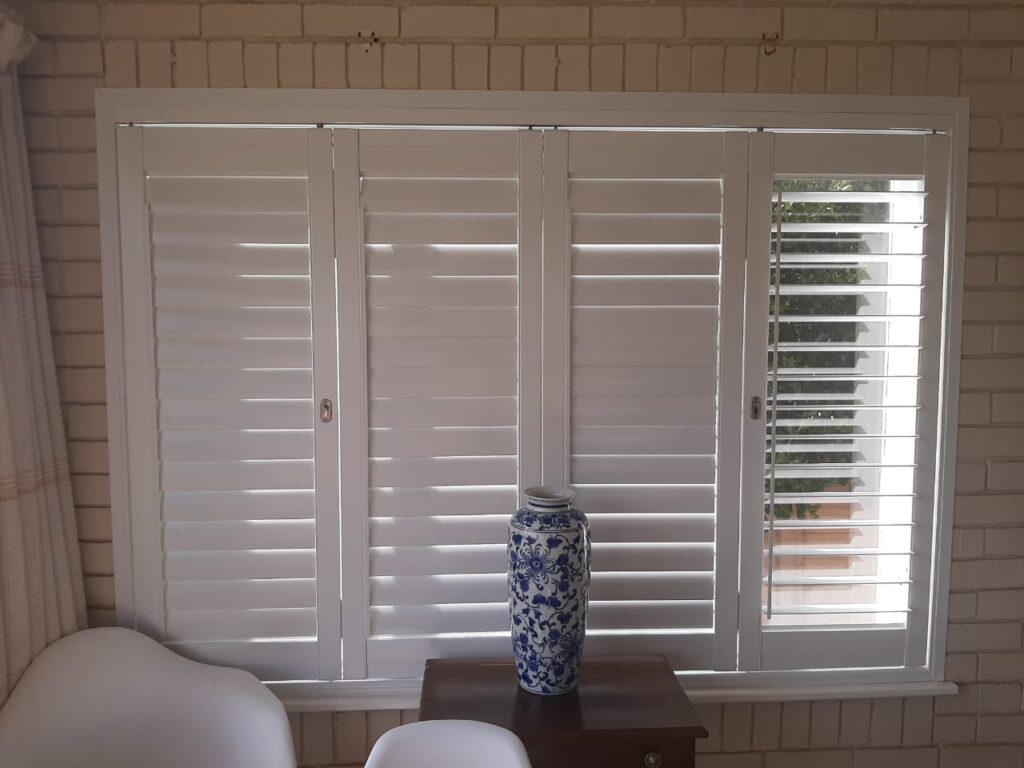 Ambi-security white lounge shutters Roodepoort Ambi-security white lounge shutters Roodepoort