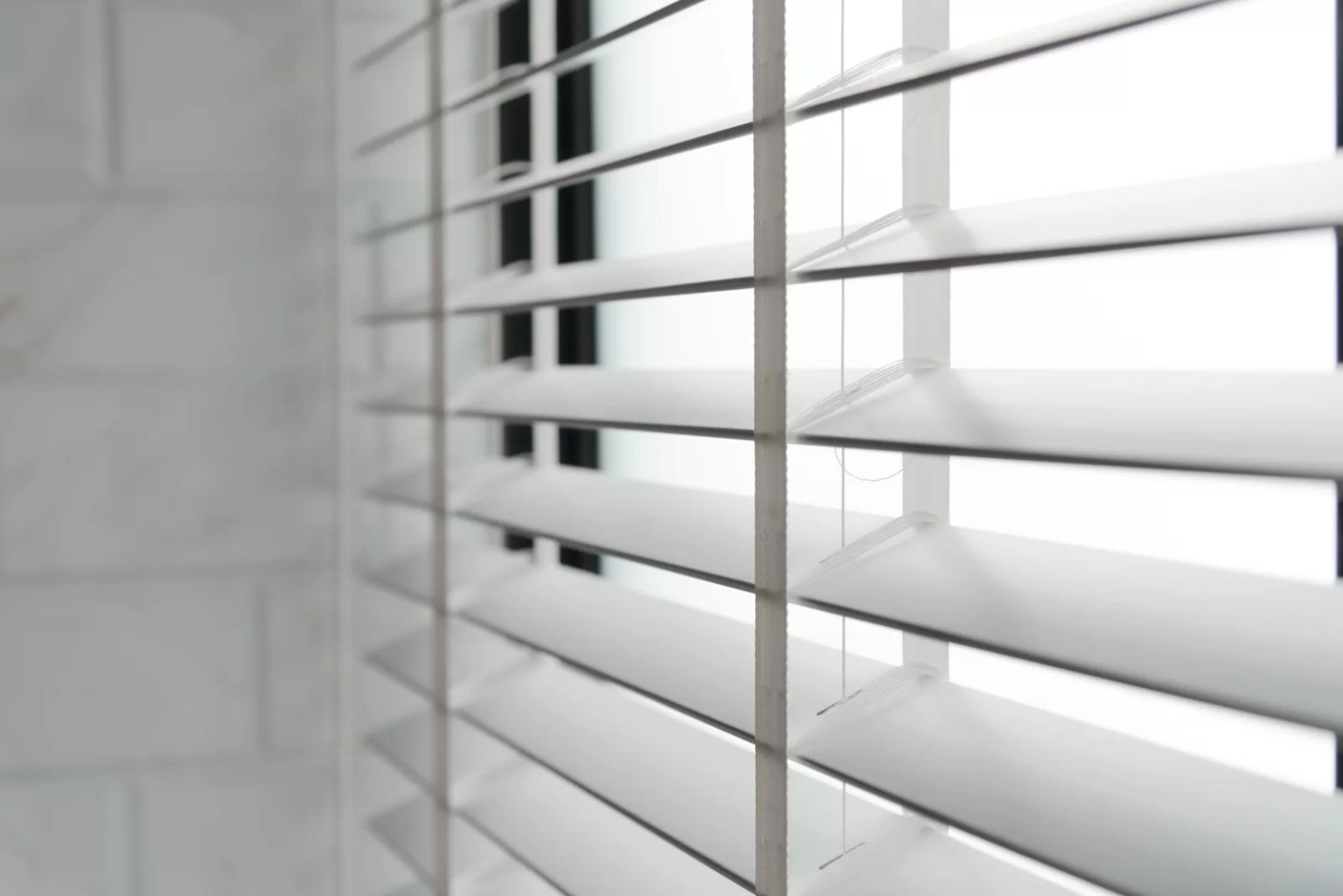 poly wooden blind